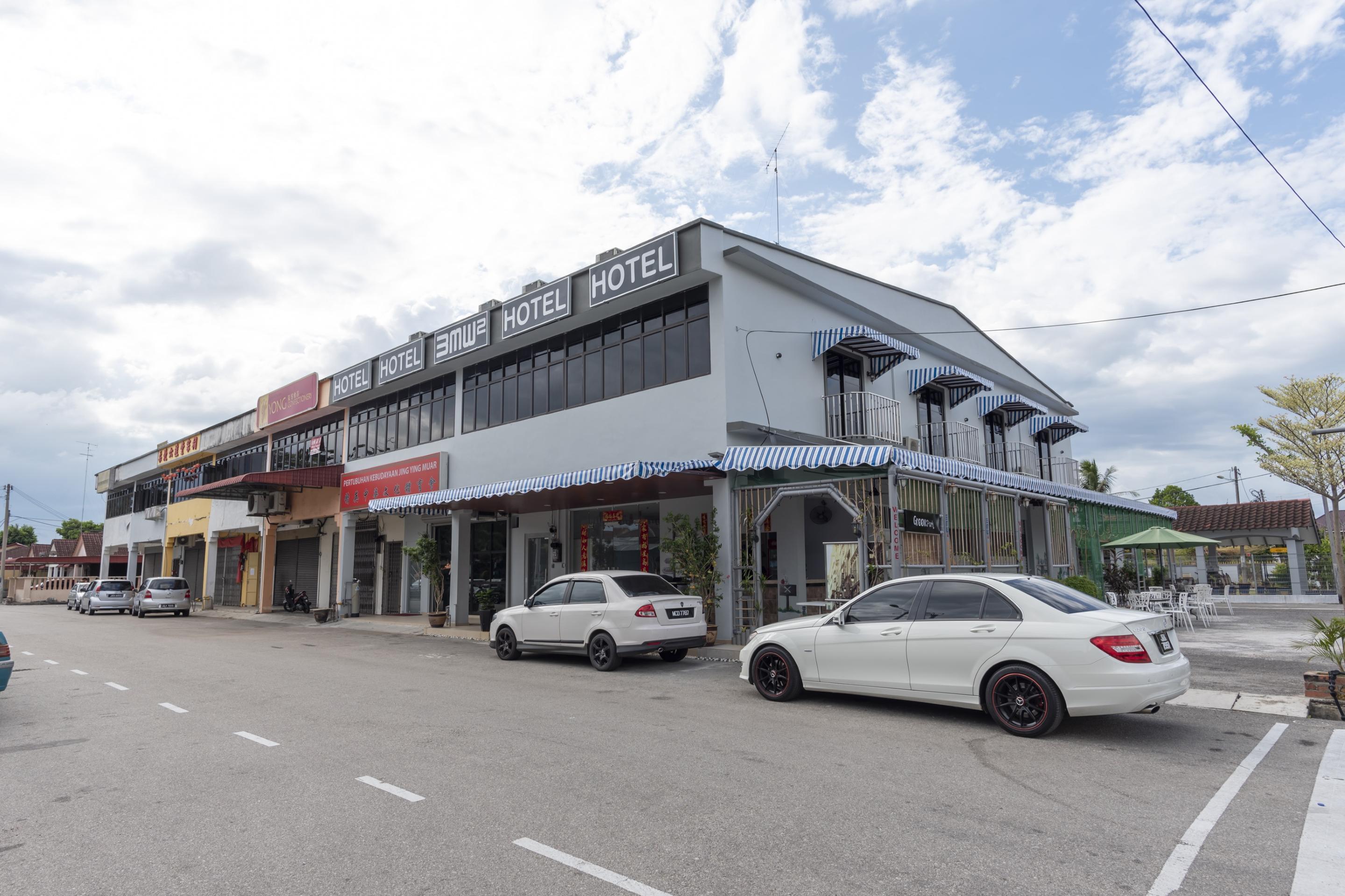 Oyo 778 Bmw 2 Hotel Muar Exteriér fotografie